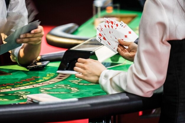 Live dealer blackjack and roulette studio at toto222